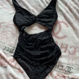 Chic Black Cutout One Piece Swimsuit